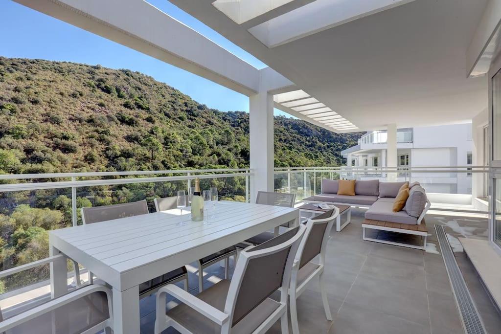 Riverside Benahavis Holiday Rental Apartment Екстер'єр фото
